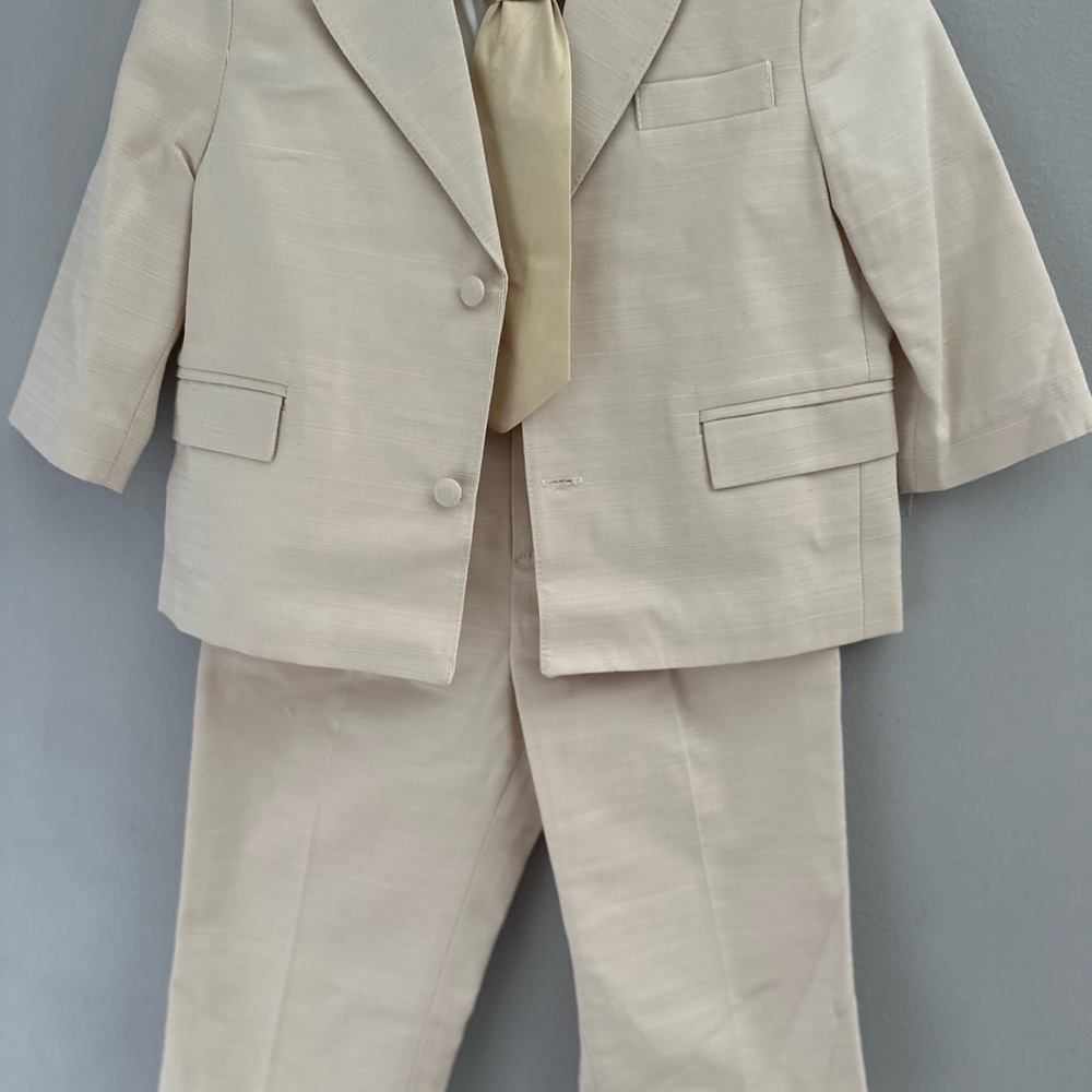 Nina Kids Cream Suit Set with Tie